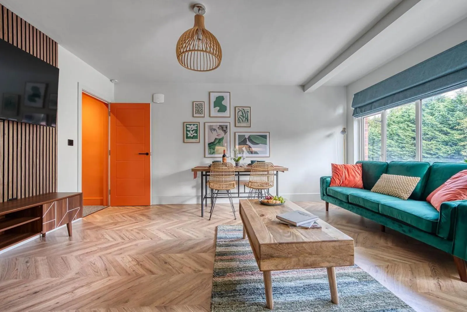 First Floor - Stylish 3 Bedroom Apartment Southampton 0*,